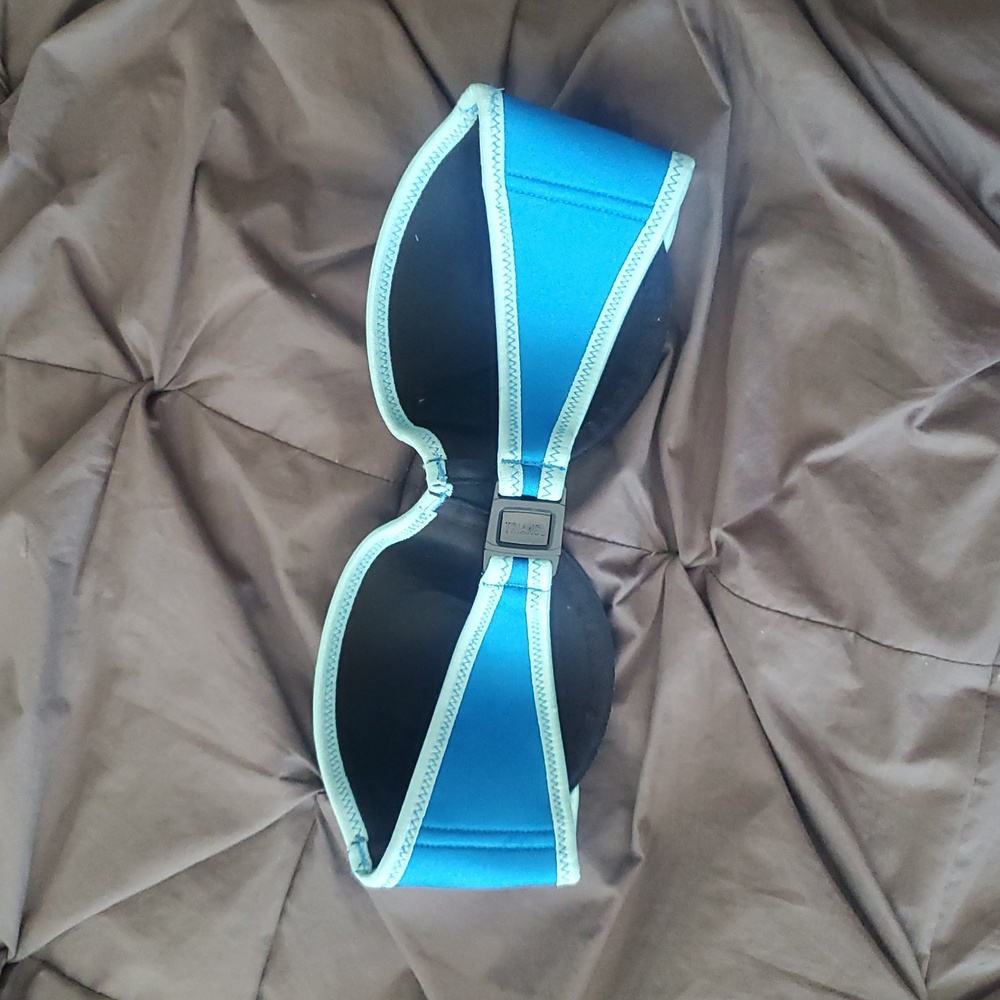 Triangl Swimwear Aqua and Black Bikini Top - Picture 2 of 5